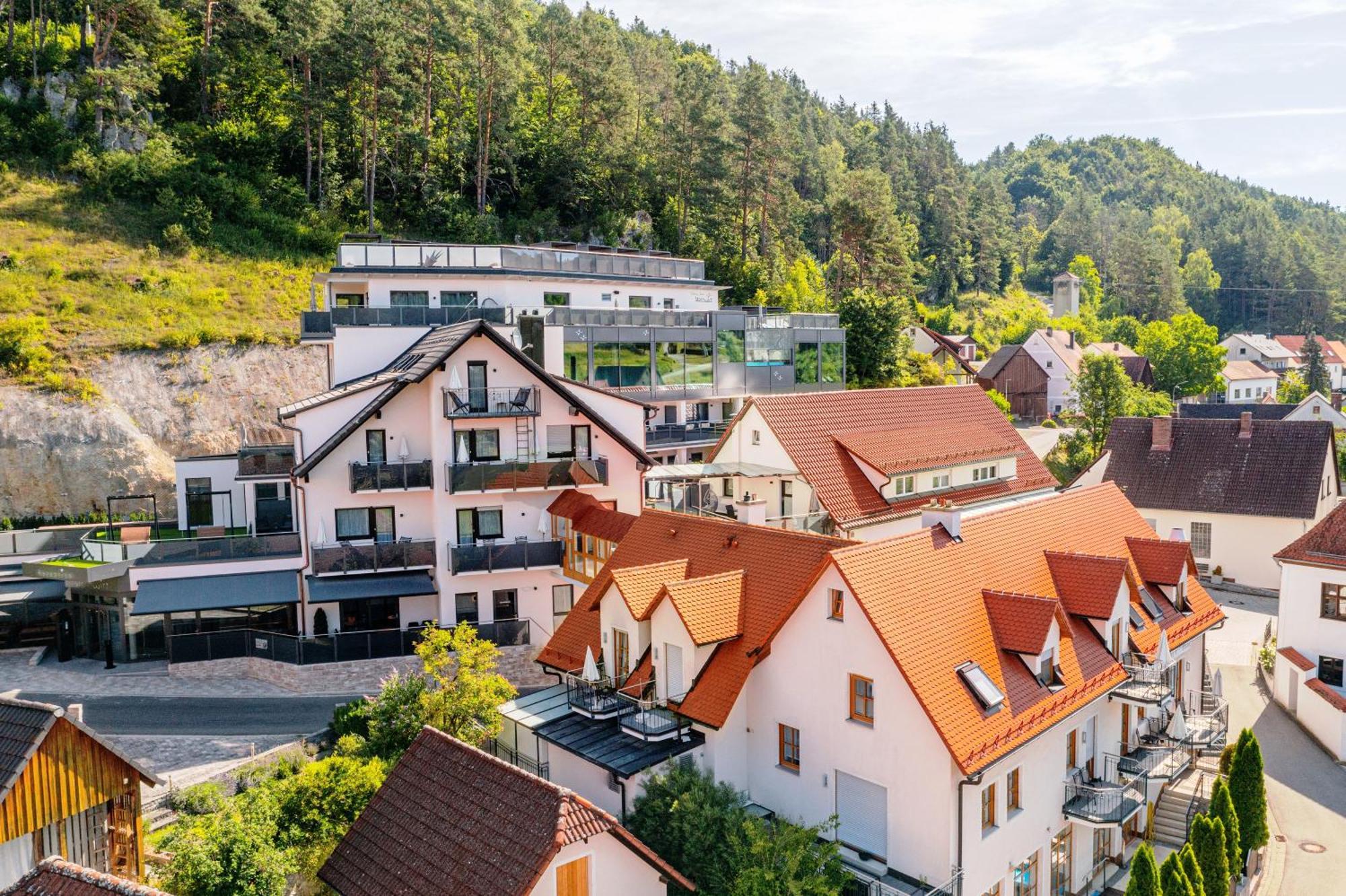 Landhotel Sternwirt - Das Wellnesshotel Zwischen Nuernberg Und Amberg Hogen Εξωτερικό φωτογραφία
