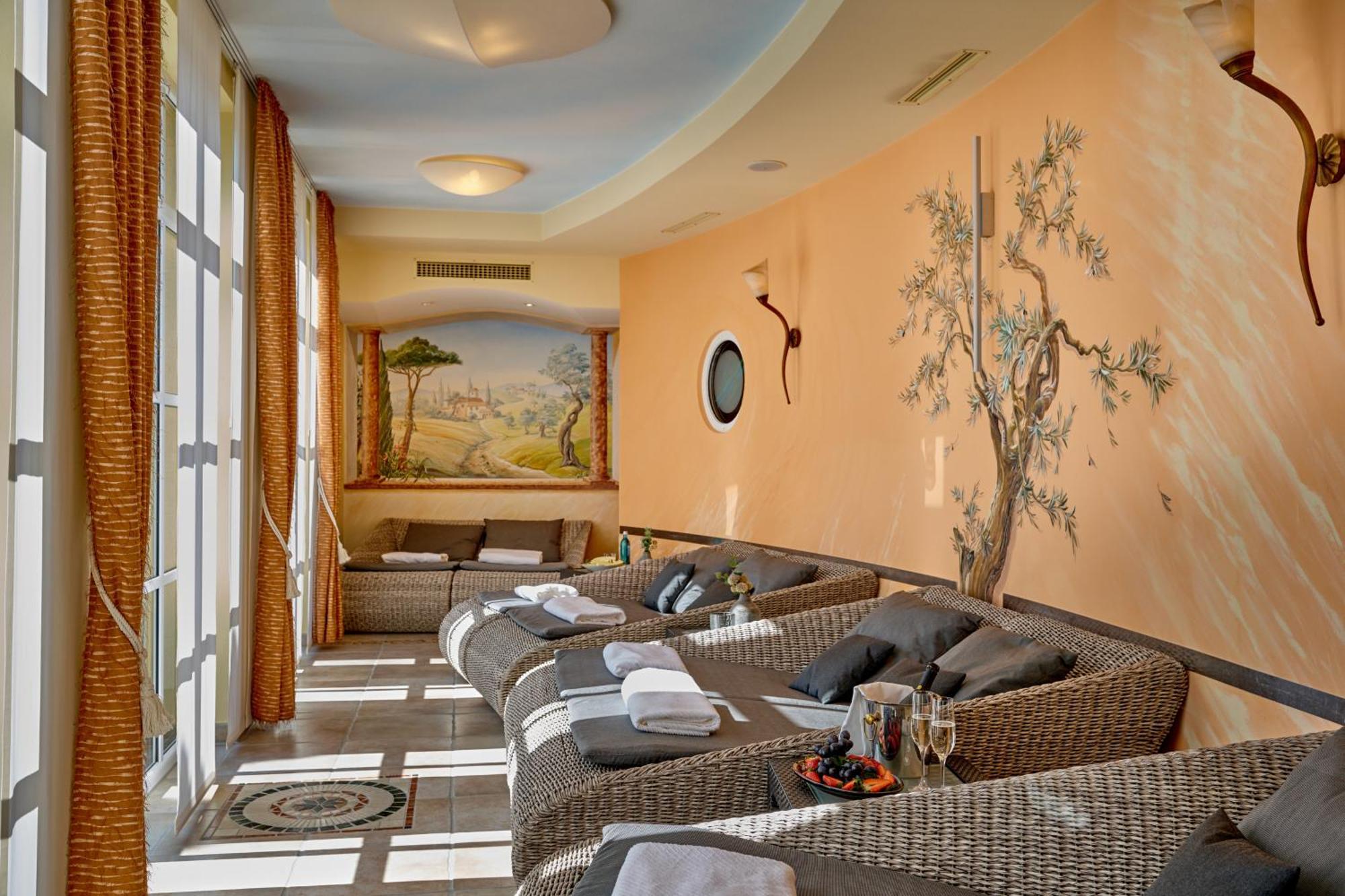 Landhotel Sternwirt - Das Wellnesshotel Zwischen Nuernberg Und Amberg Hogen Εξωτερικό φωτογραφία